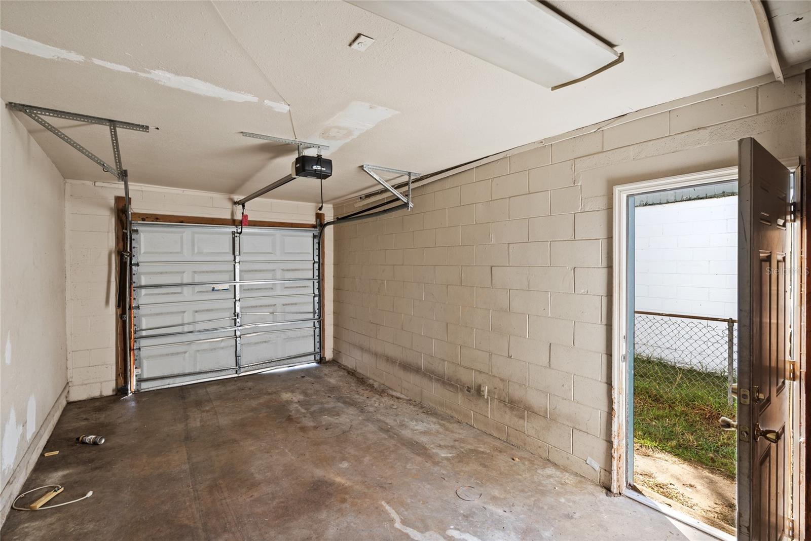 MALIBU GROVES NINTH ADD - Residential