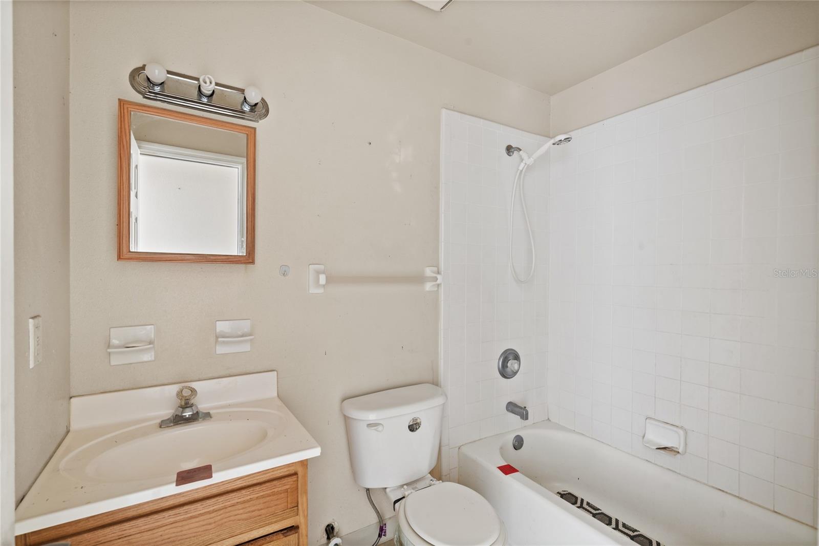 MALIBU GROVES NINTH ADD - Residential