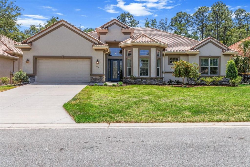 Photo of 915 N Hunt Club Drive, Hernando, FL 34442 (MLS # OM700208)