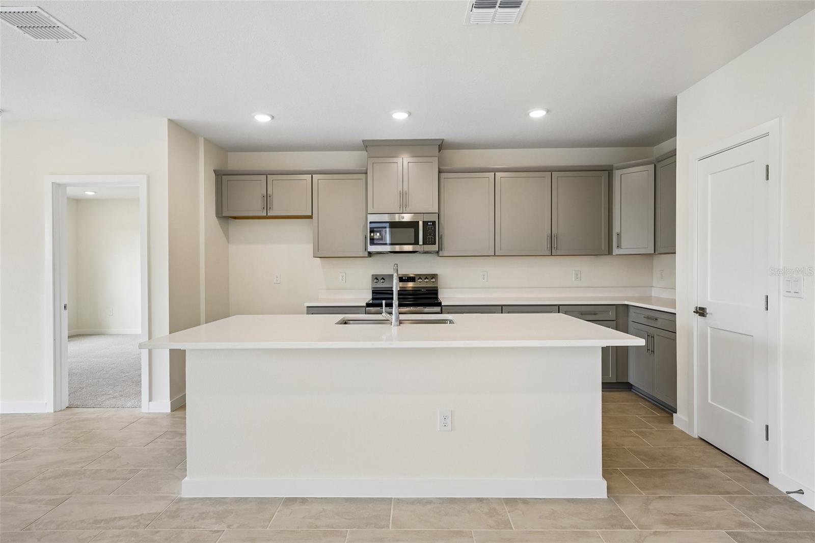 GRASSLANDS WEST - Residential