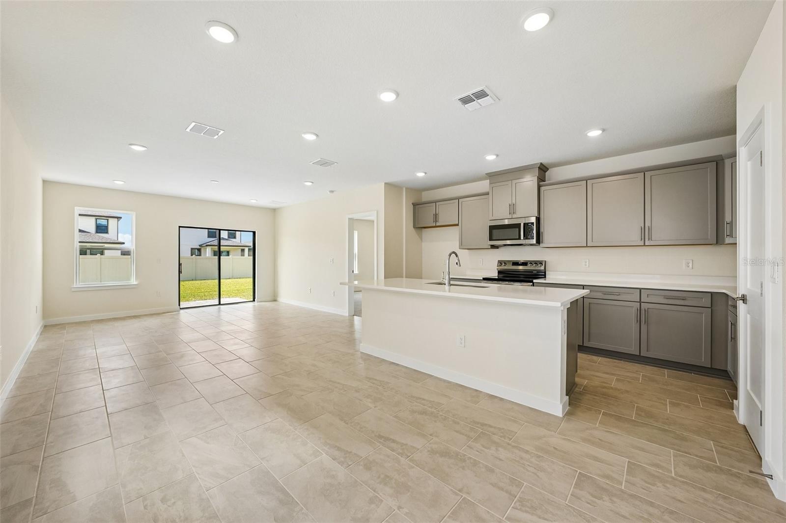 GRASSLANDS WEST - Residential