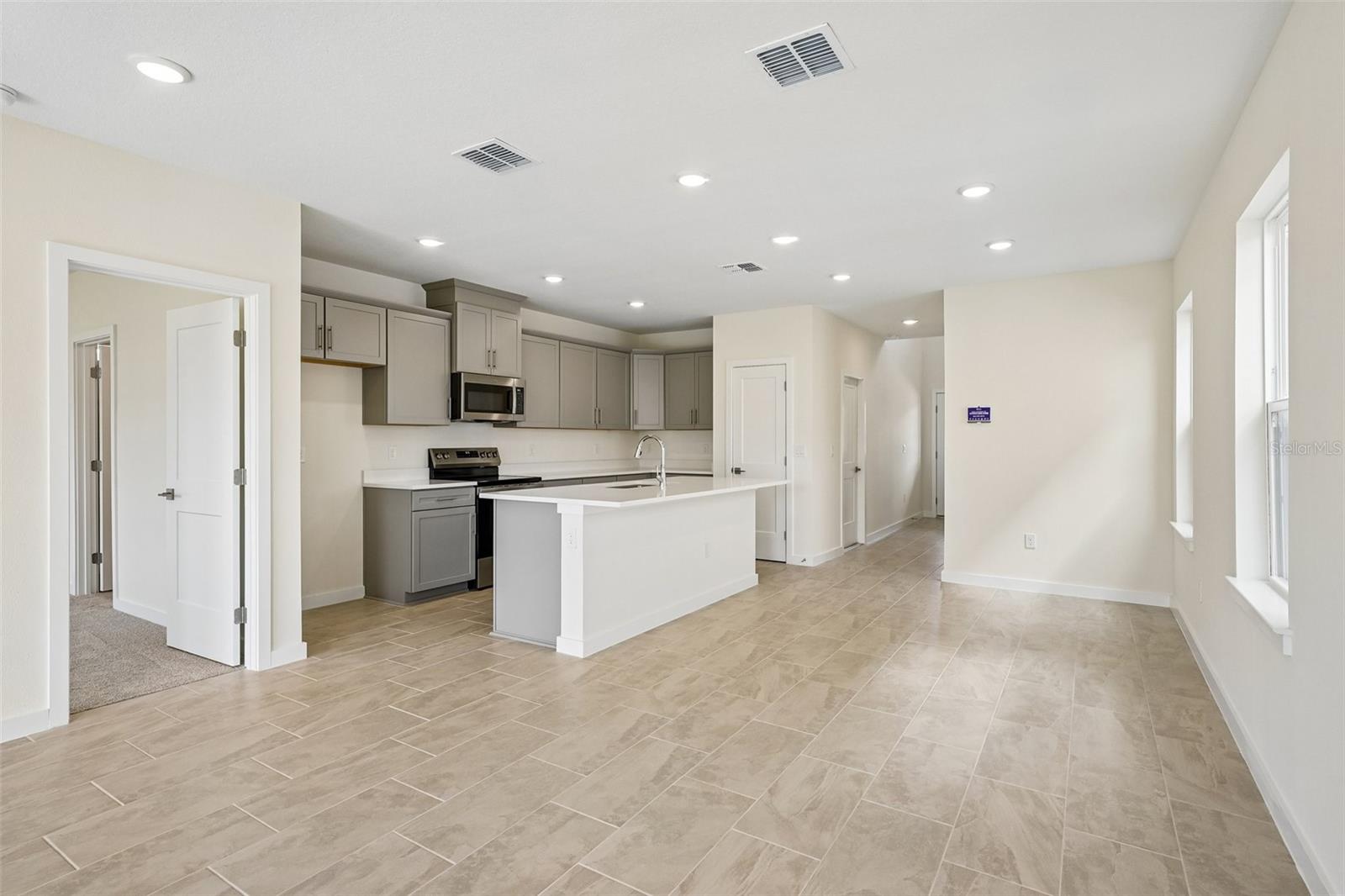 GRASSLANDS WEST - Residential