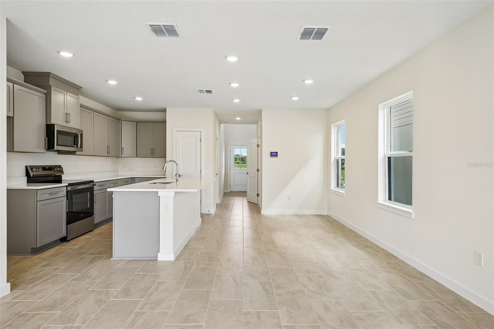 GRASSLANDS WEST - Residential