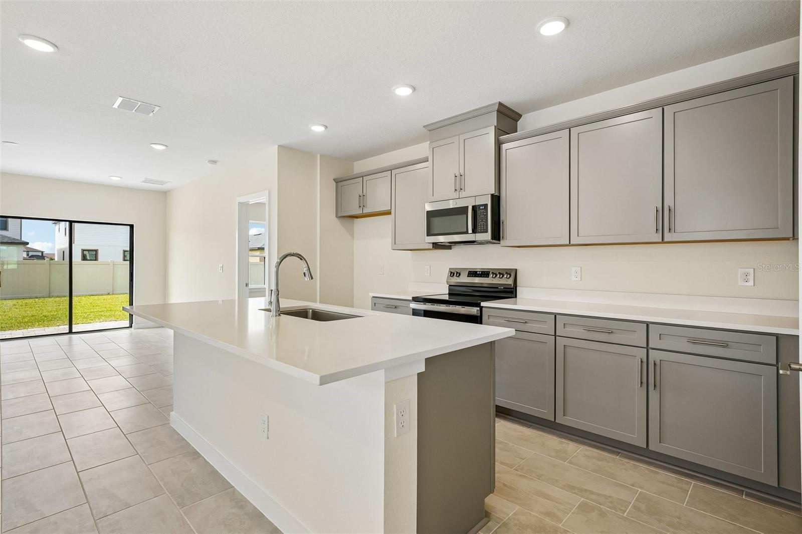 GRASSLANDS WEST - Residential