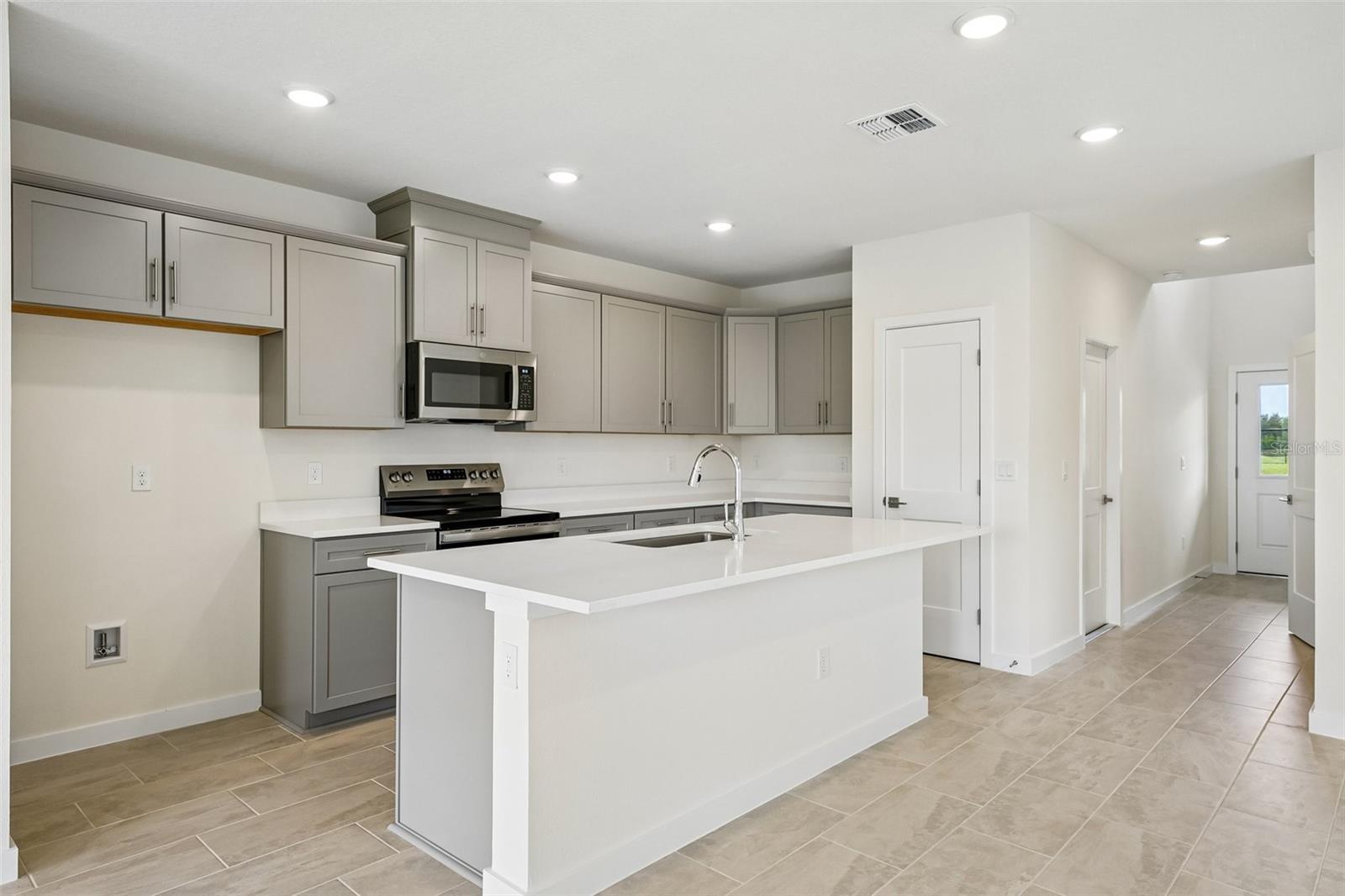 GRASSLANDS WEST - Residential