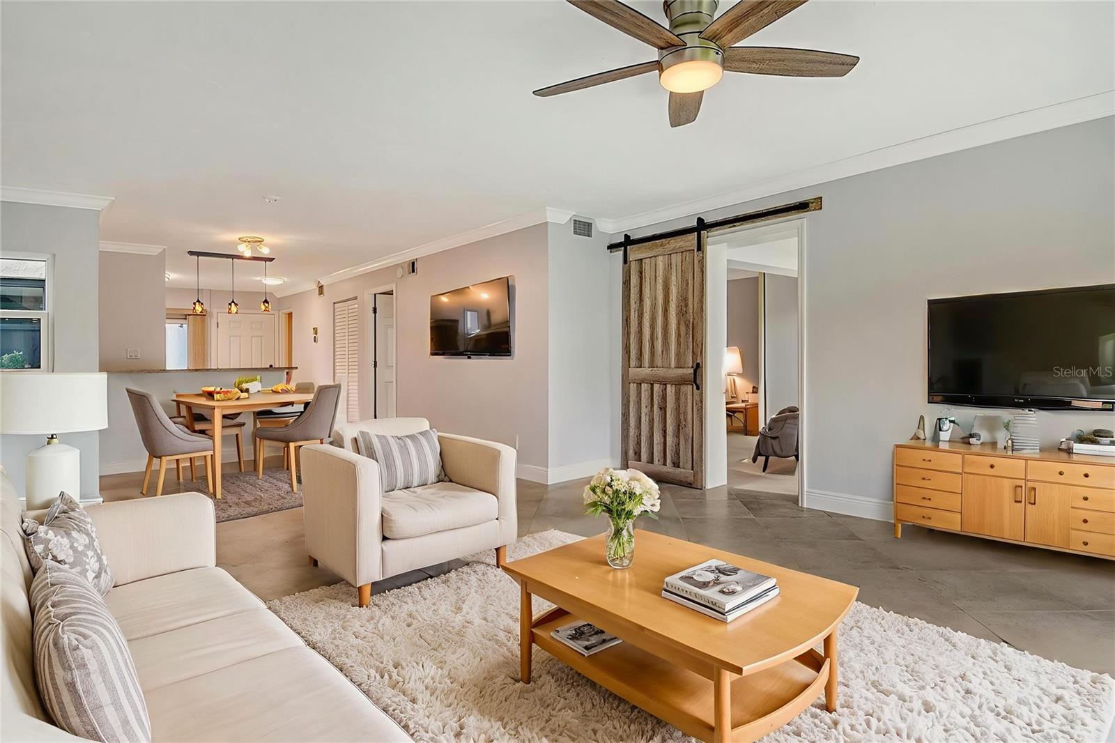 THE BANYAN BAY CLUB - Residential