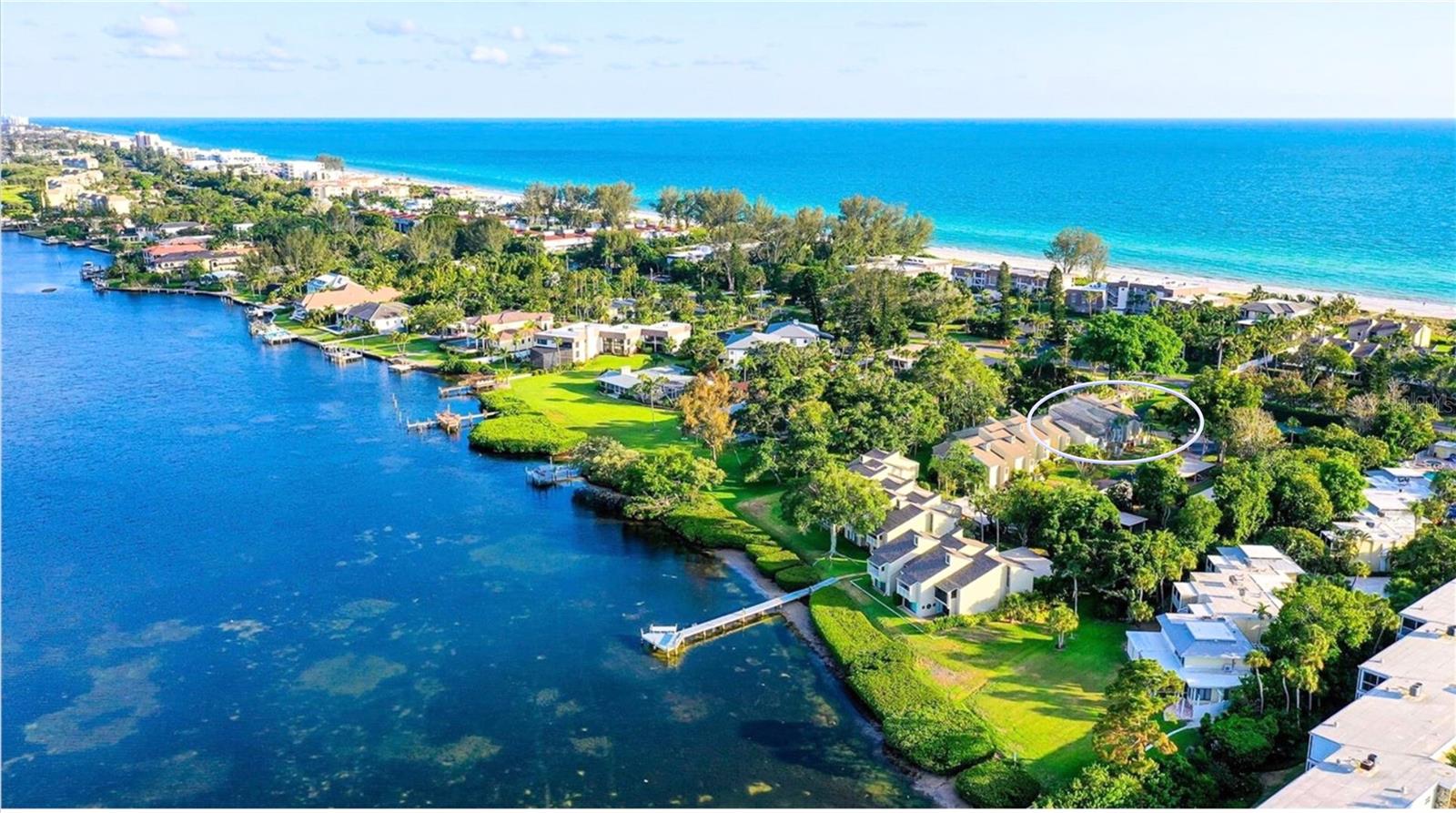 THE BANYAN BAY CLUB - Residential