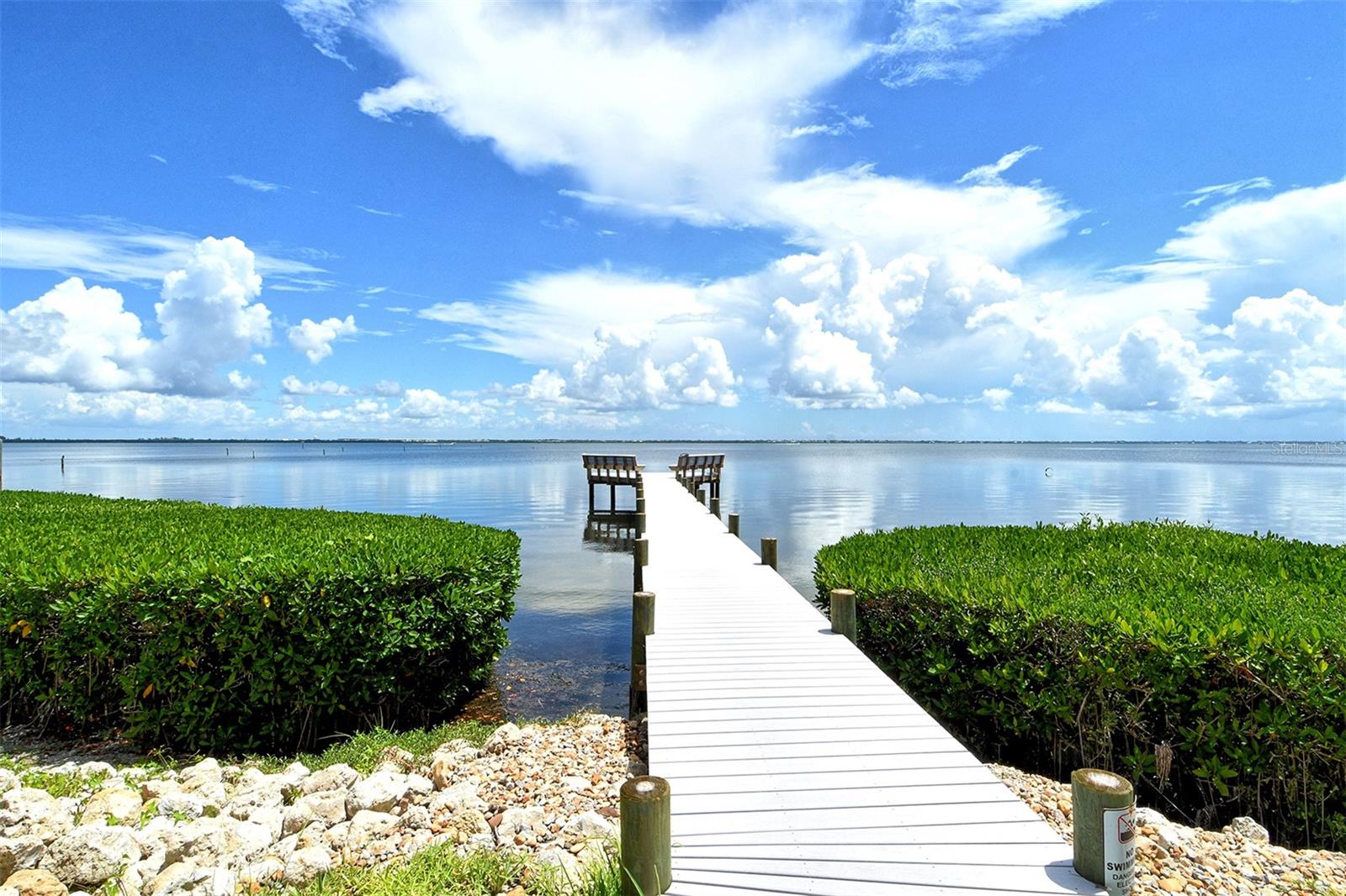 THE BANYAN BAY CLUB - Residential