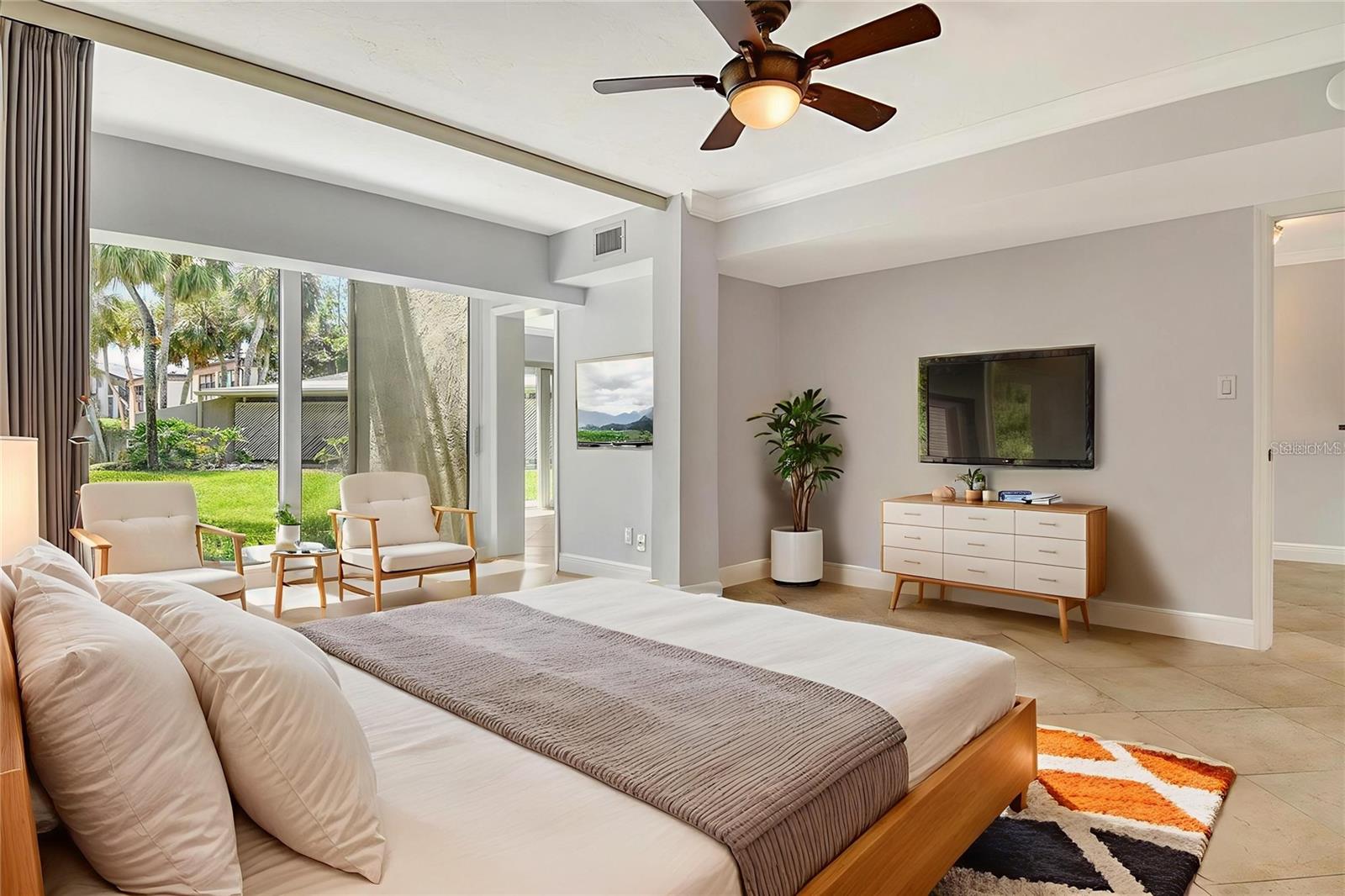 THE BANYAN BAY CLUB - Residential