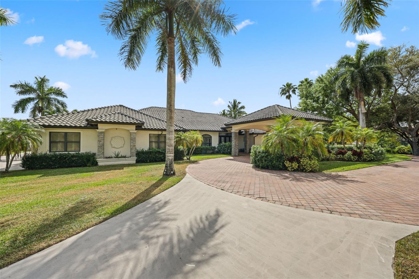 TIERRA DEL REY SOUTH - Residential Lease