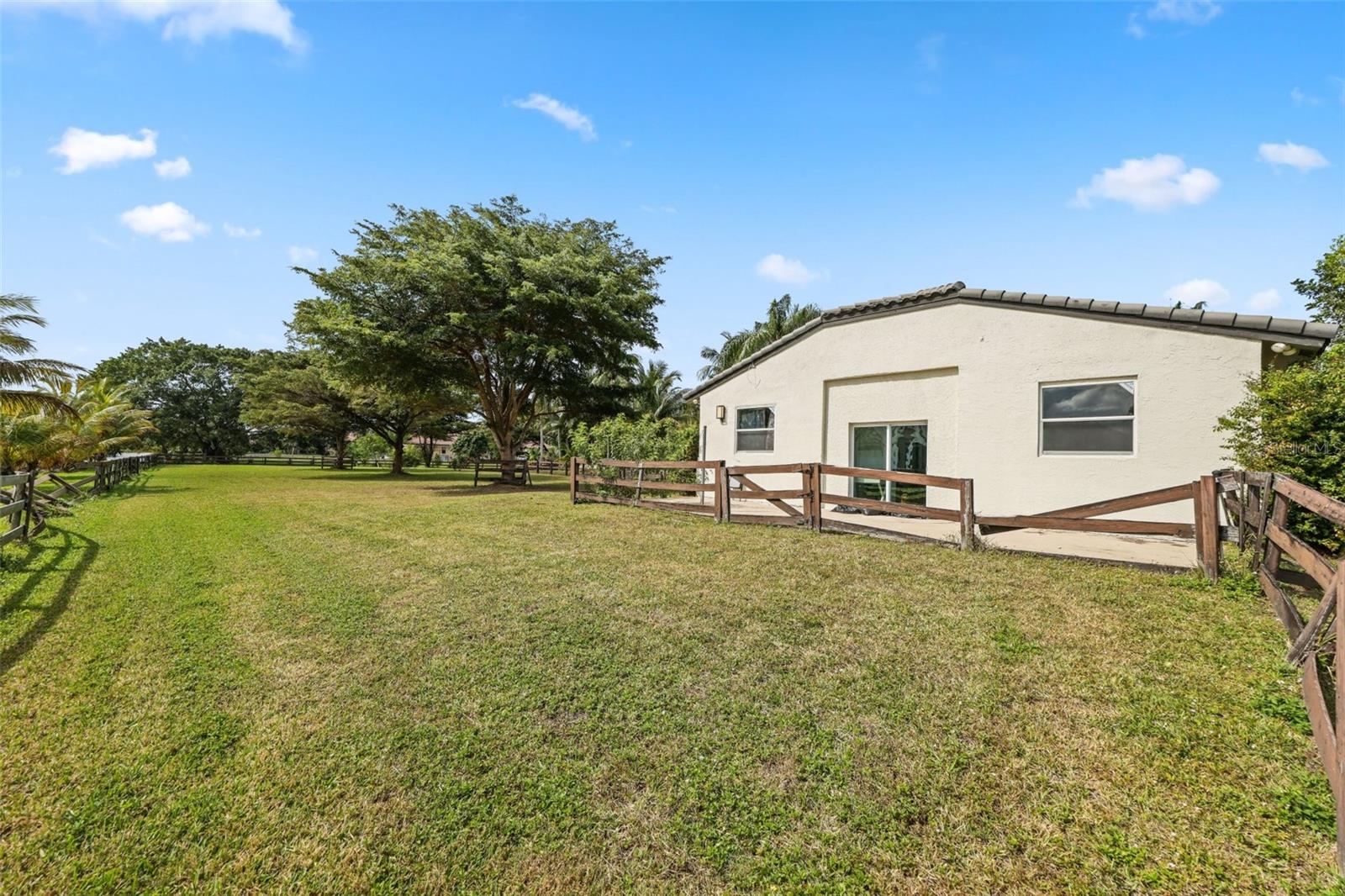 TIERRA DEL REY SOUTH - Residential Lease