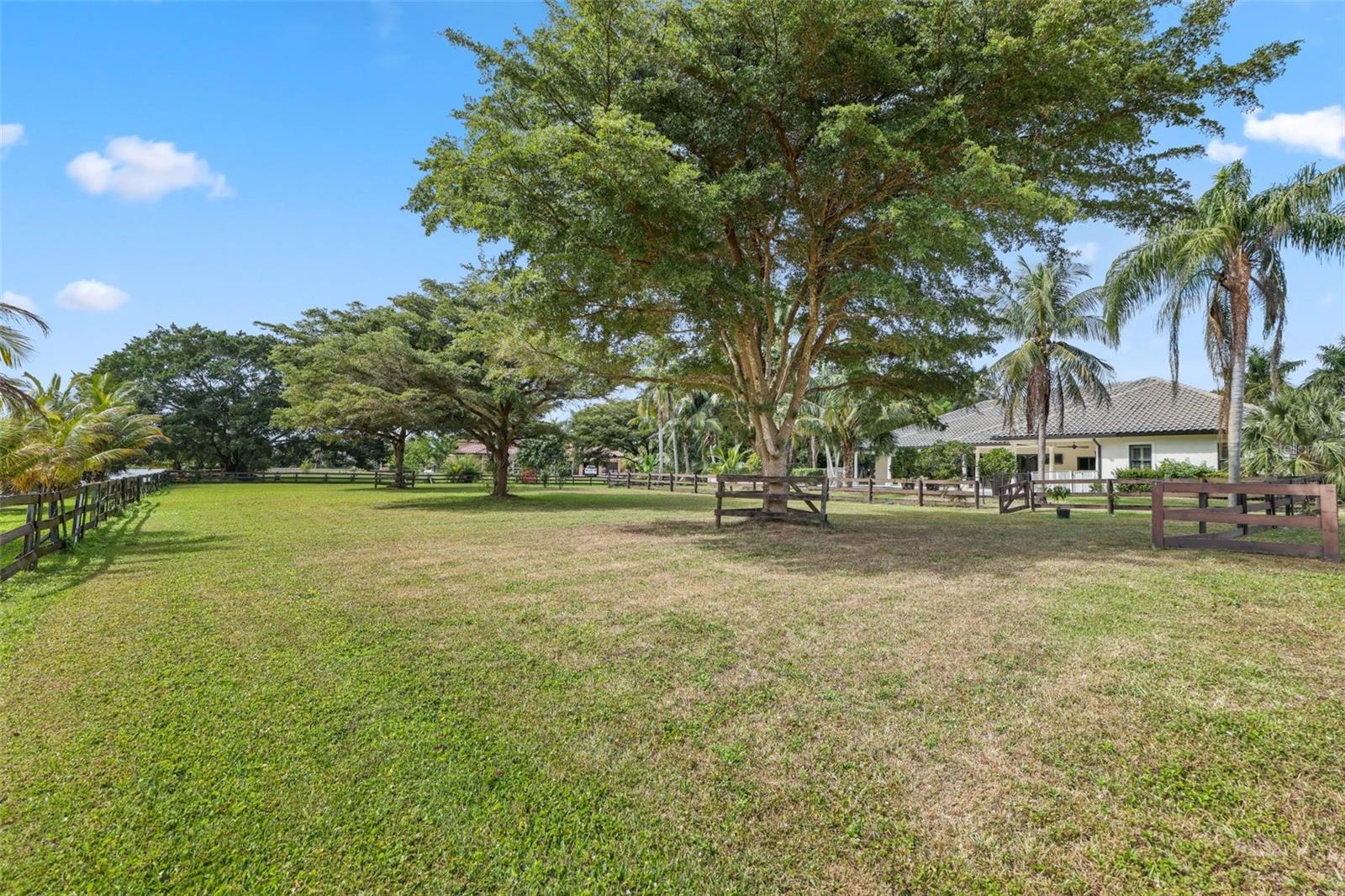 TIERRA DEL REY SOUTH - Residential Lease