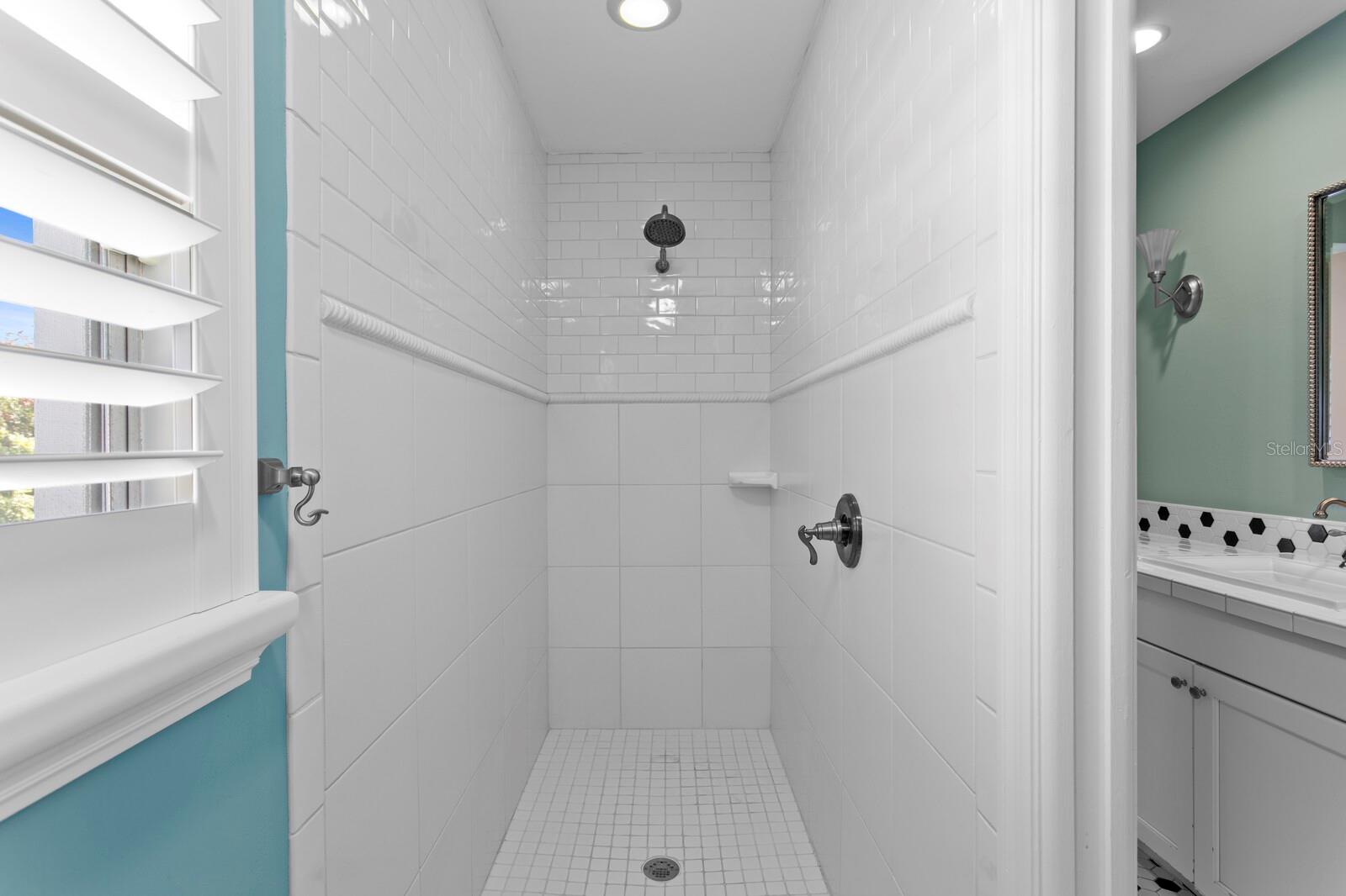 THOMPSON EAST SUB UNIT 1 - Residential