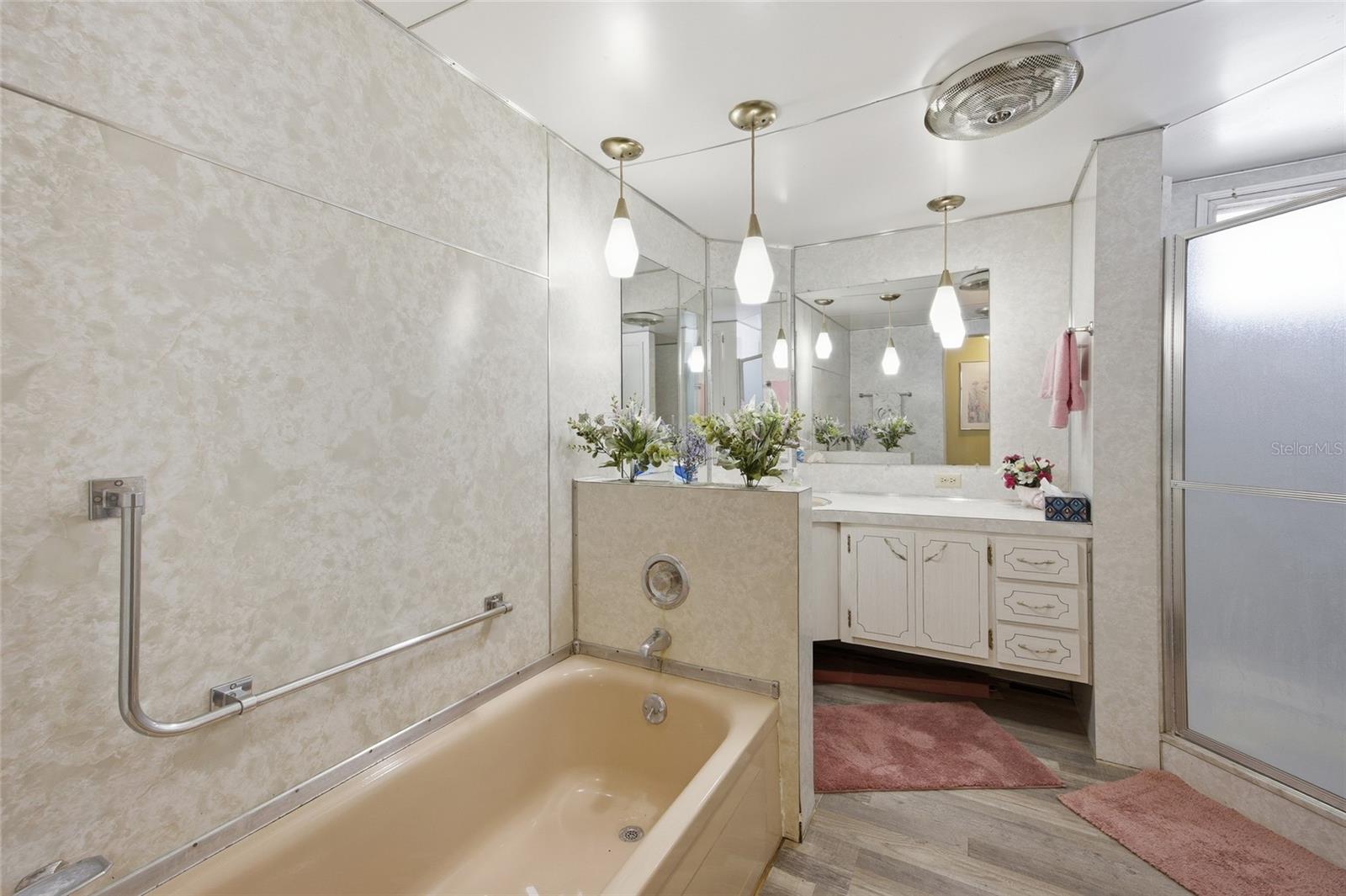 GRIFFWOOD CO-OP - Residential