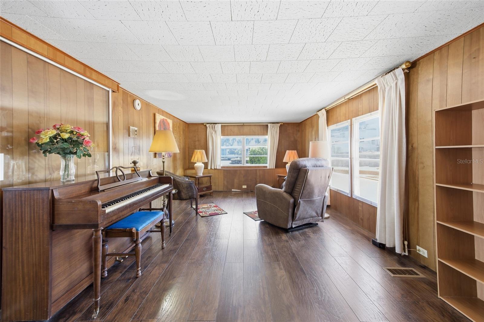 GRIFFWOOD CO-OP - Residential