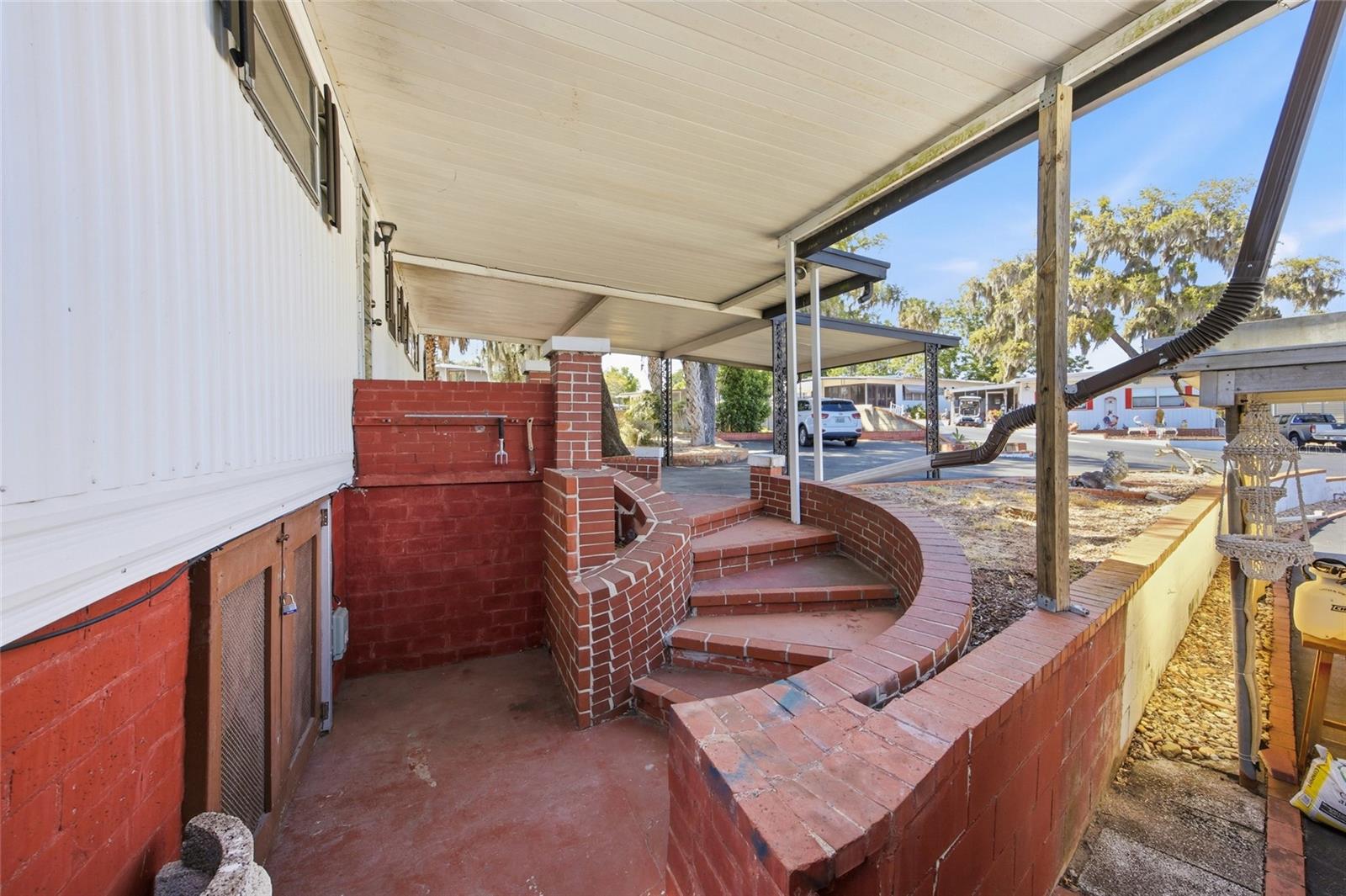 GRIFFWOOD CO-OP - Residential