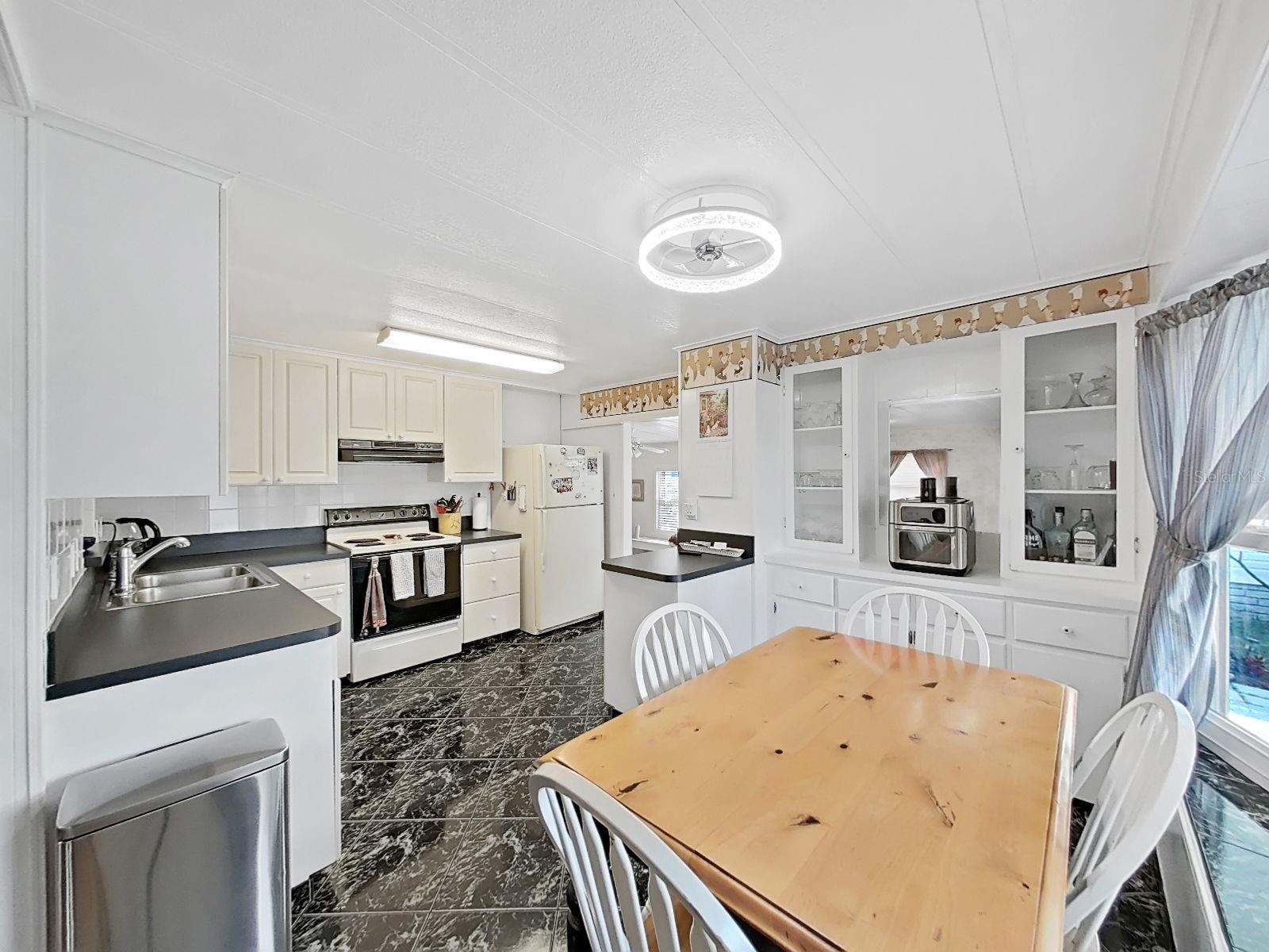 GLENWOOD ESTATES INC CONCO - Residential