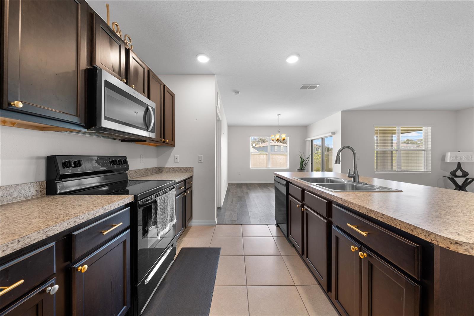 3342 SONDER DRIVE