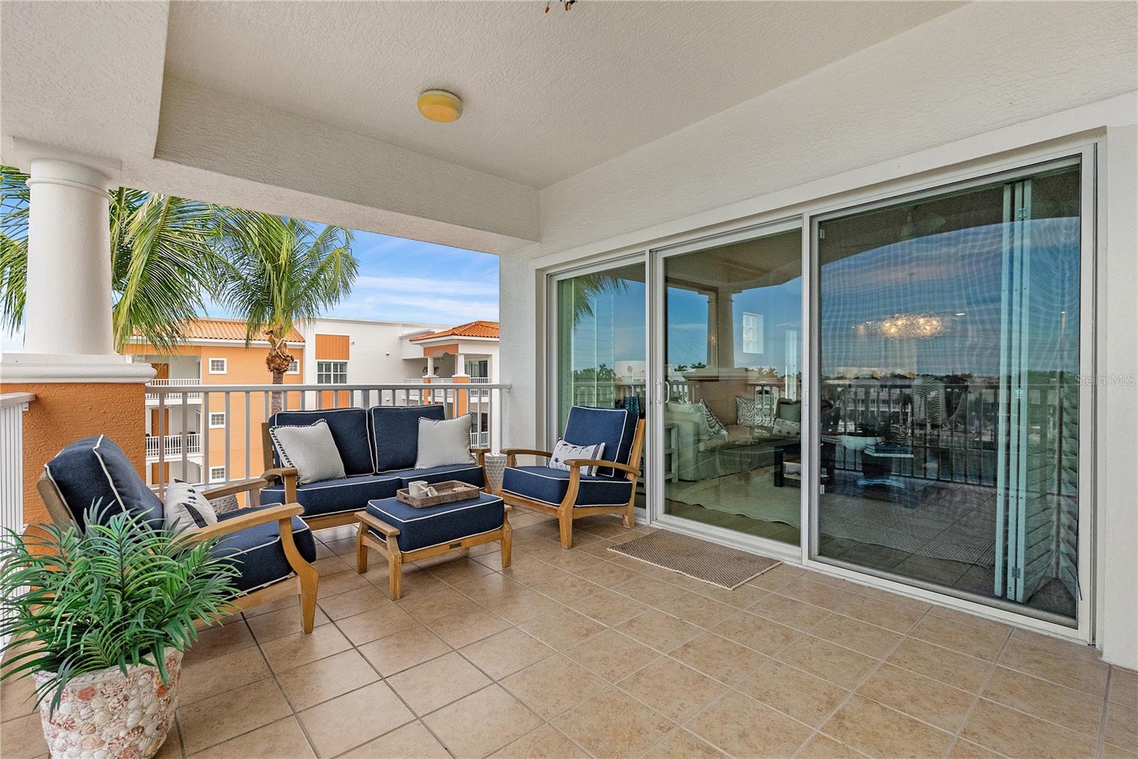 650 PINELLAS BAYWAY S 2302