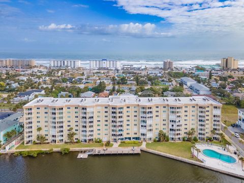 A home in PORT ORANGE