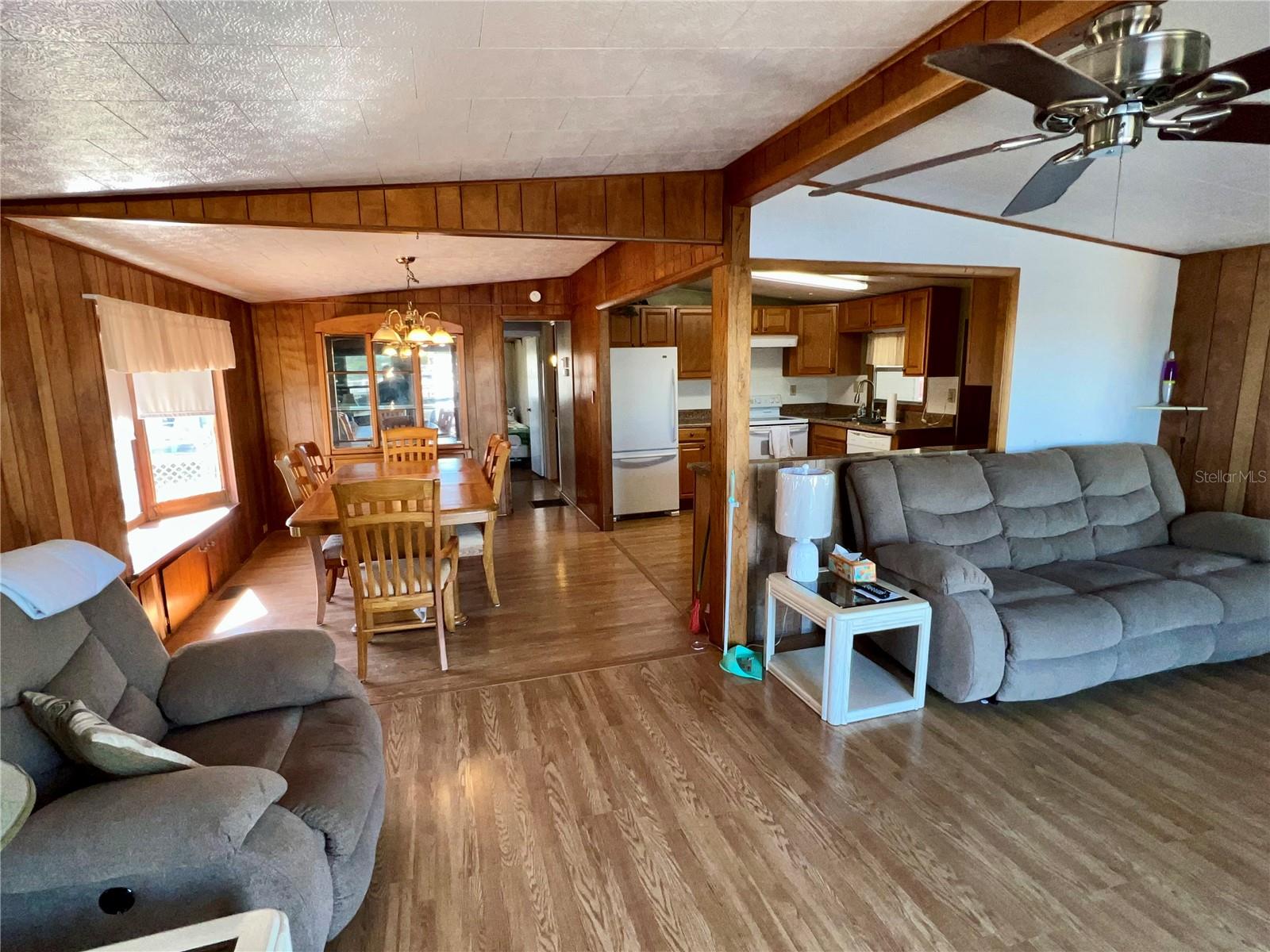 MOBEL AMERICANA MOBILE HOME PARK UNREC - Residential