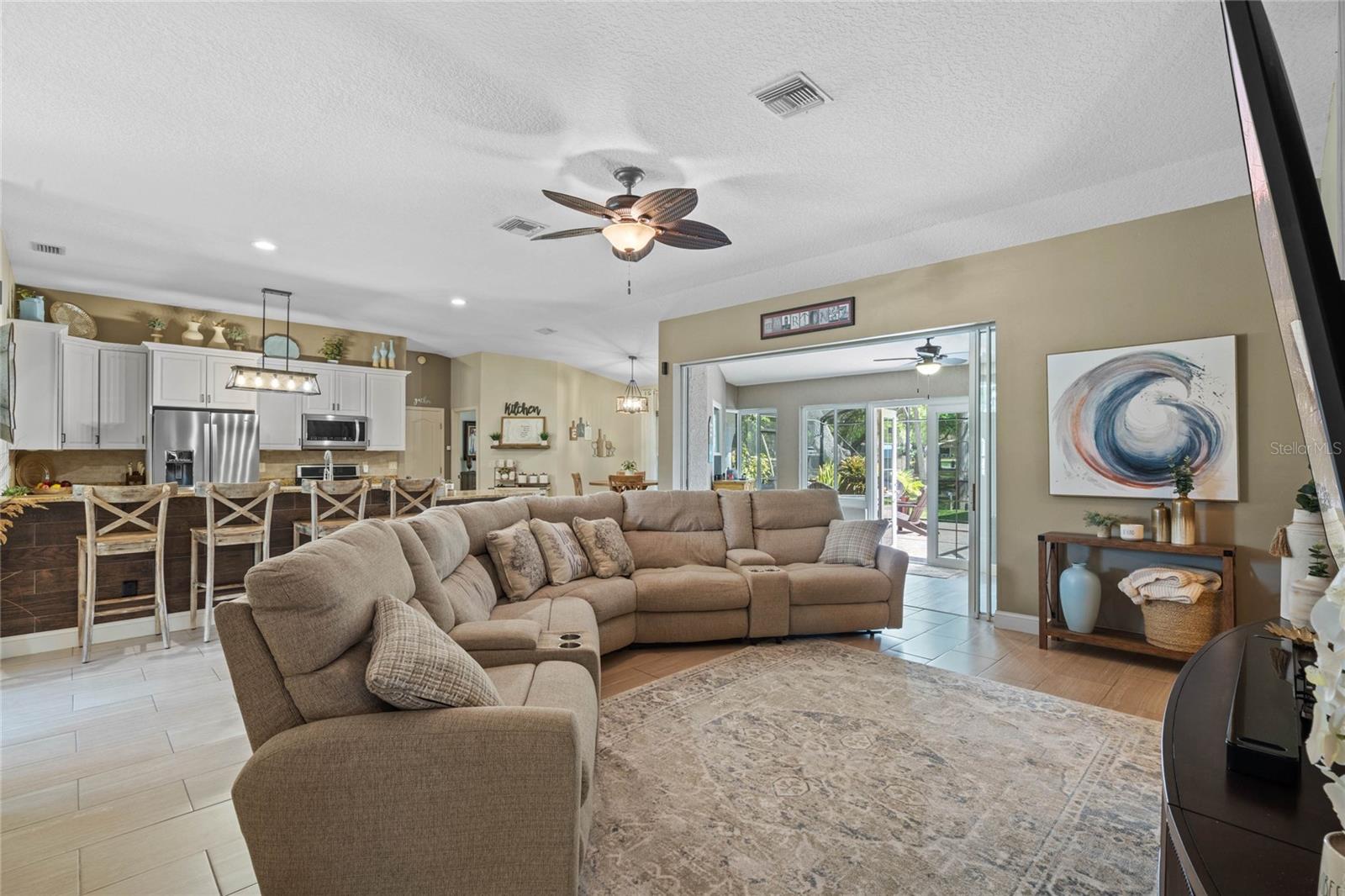 11516 LYONS COURT