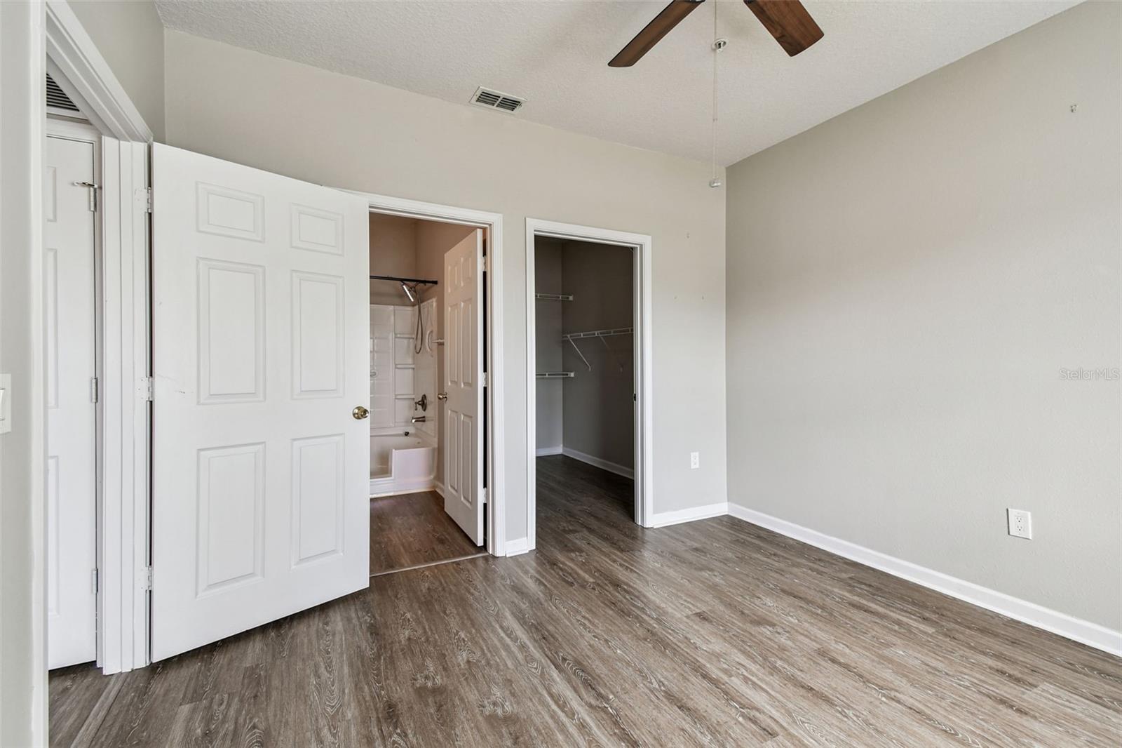 BEACHWAY CONDOS - Residential