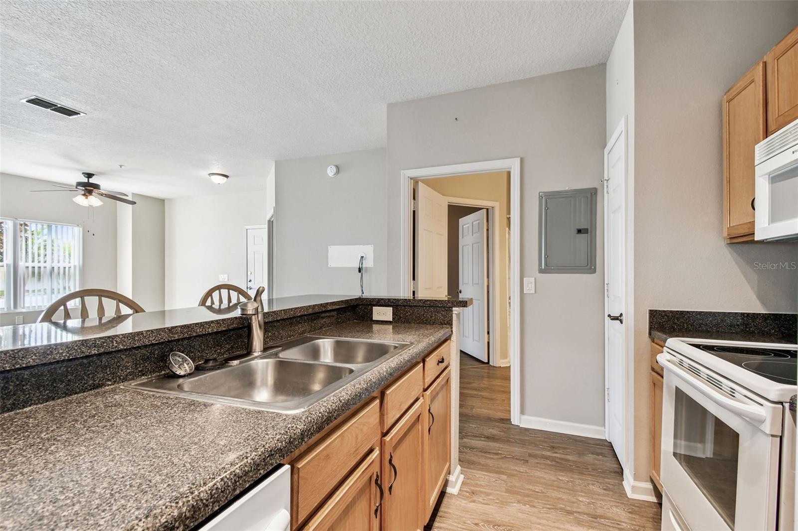 BEACHWAY CONDOS - Residential