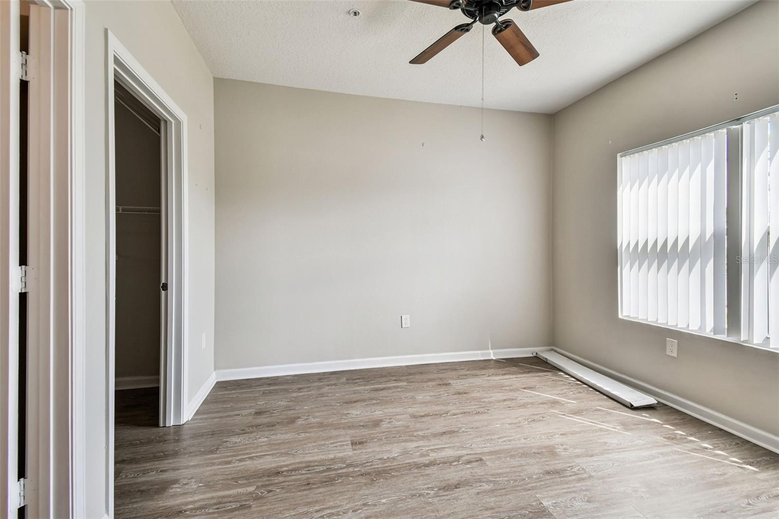 BEACHWAY CONDOS - Residential