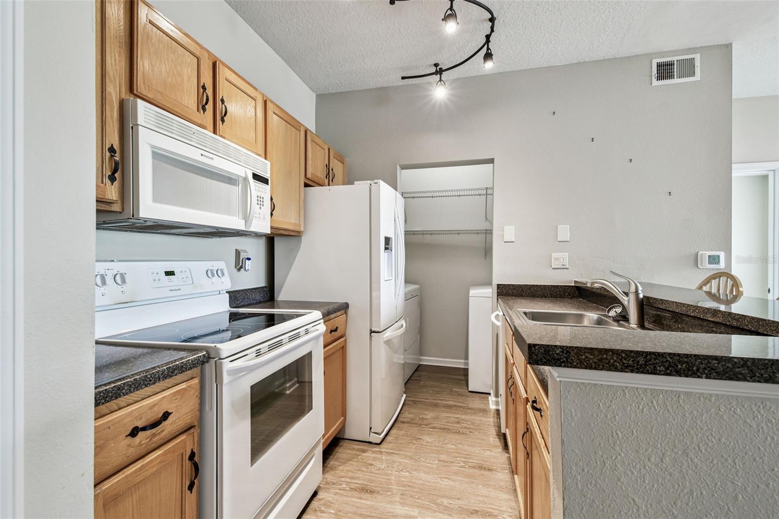 BEACHWAY CONDOS - Residential