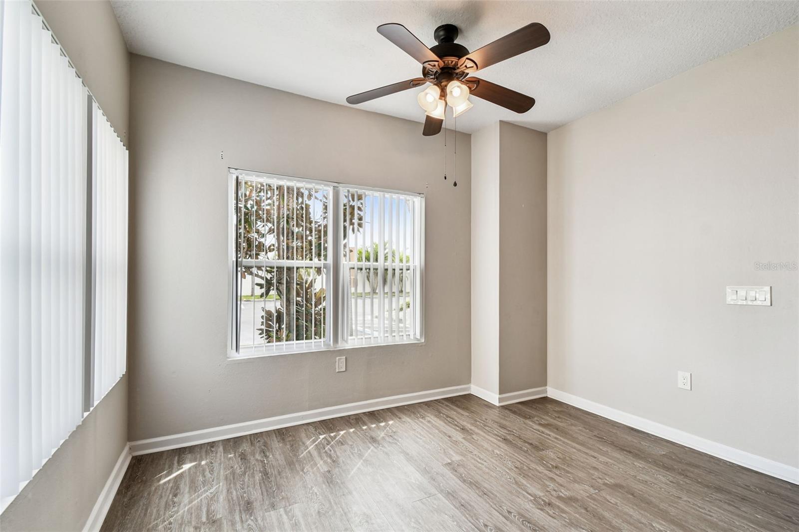 BEACHWAY CONDOS - Residential