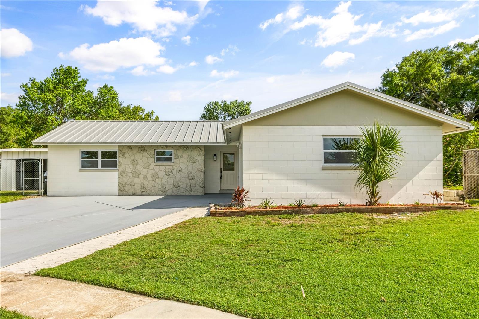 955 TOMES COURT