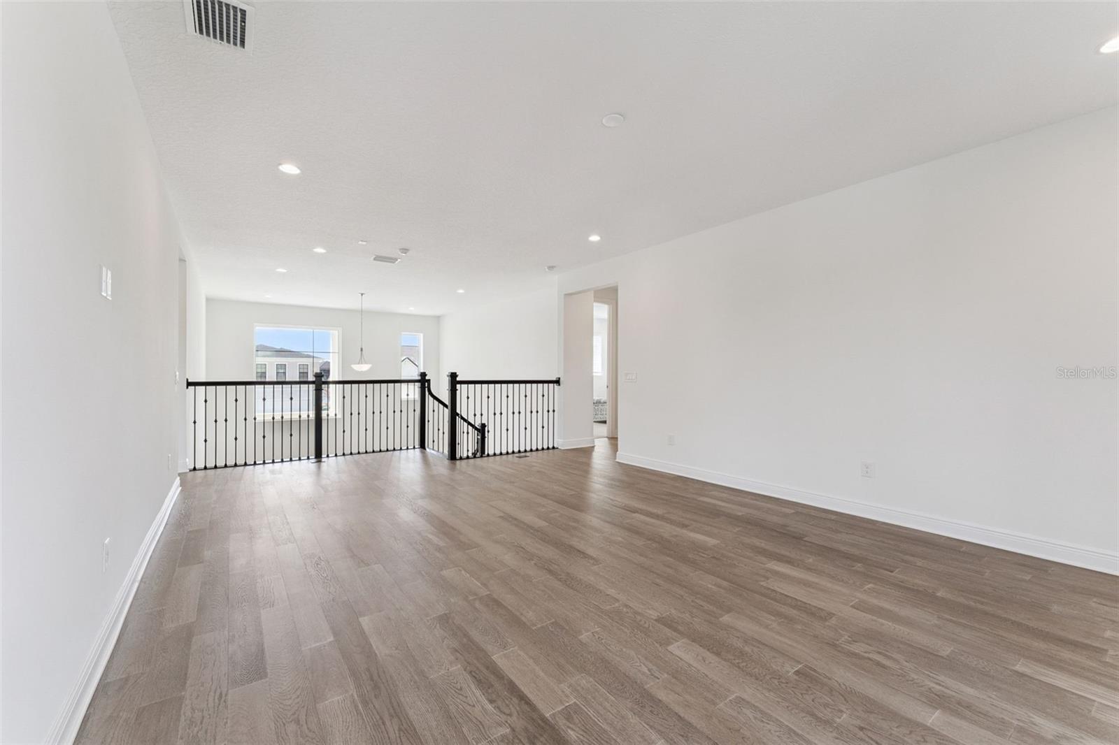 LAUREL POINTE - Residential Lease