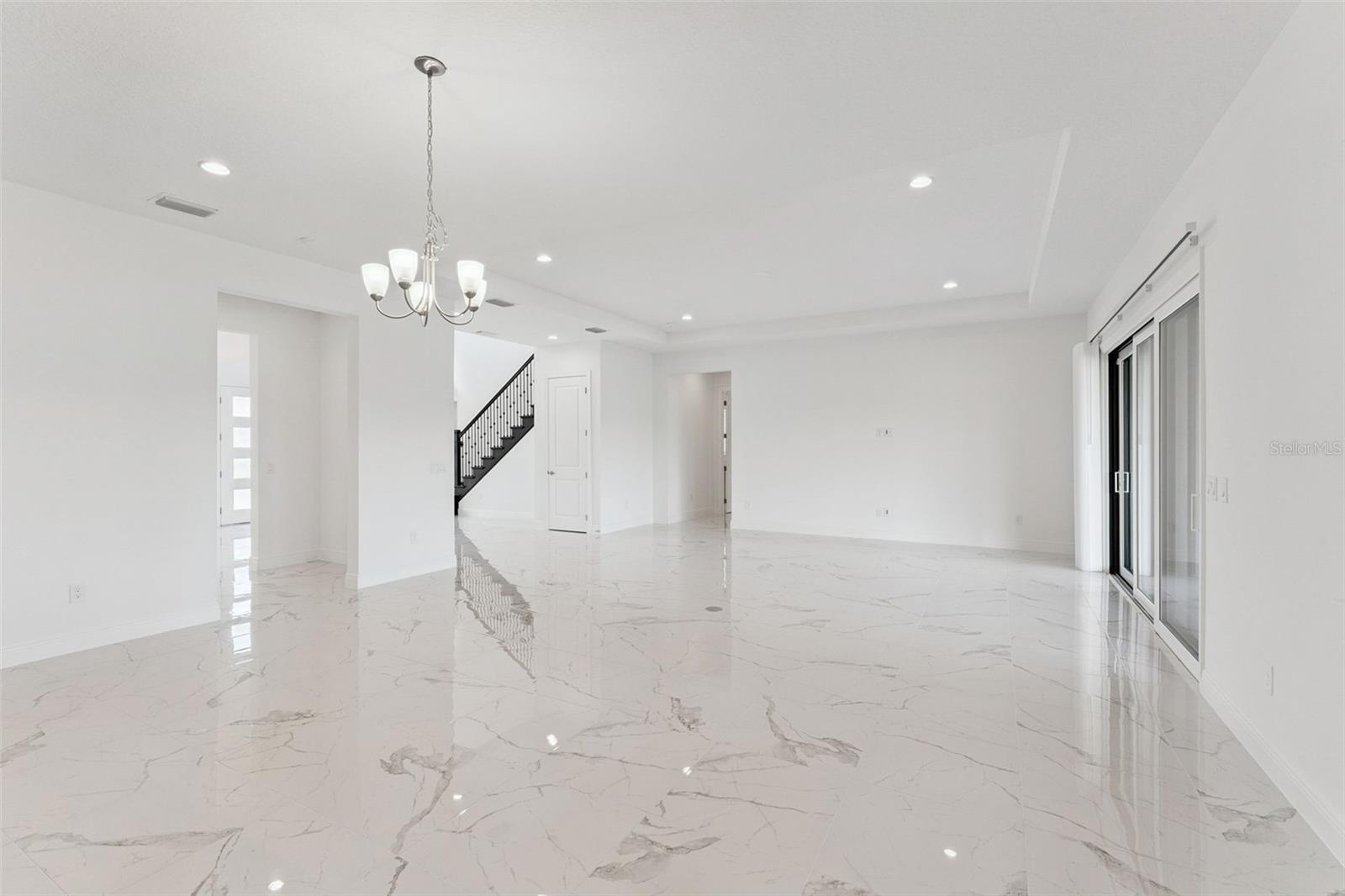 LAUREL POINTE - Residential Lease