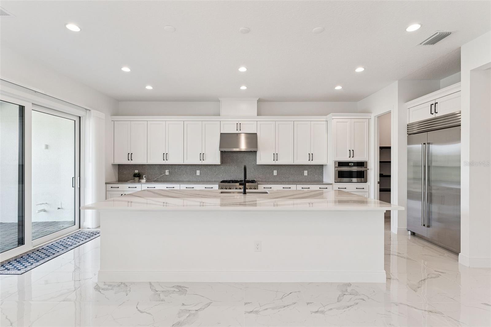 LAUREL POINTE - Residential Lease