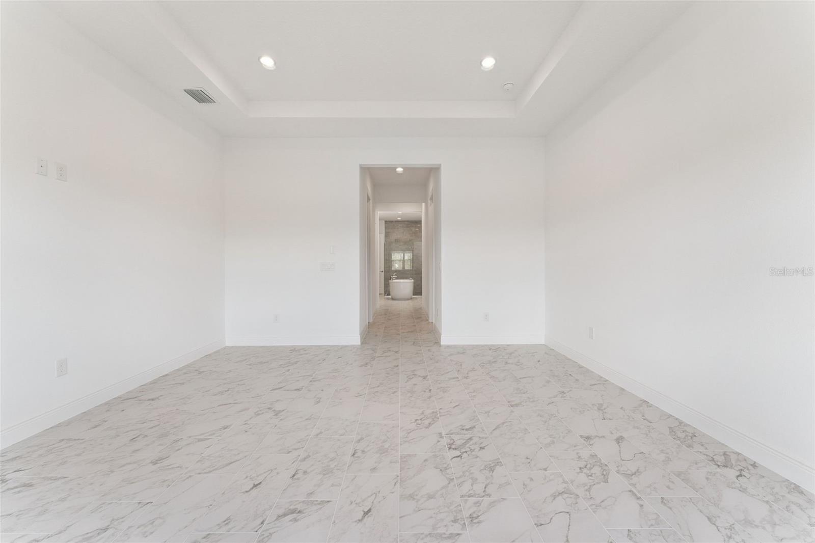 LAUREL POINTE - Residential Lease