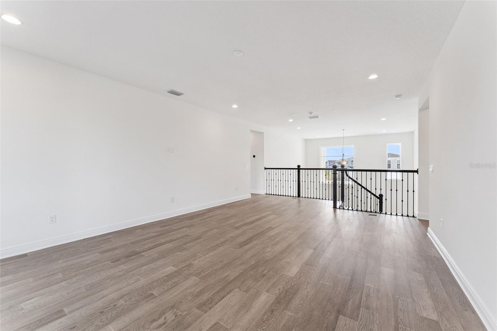 LAUREL POINTE - Residential Lease