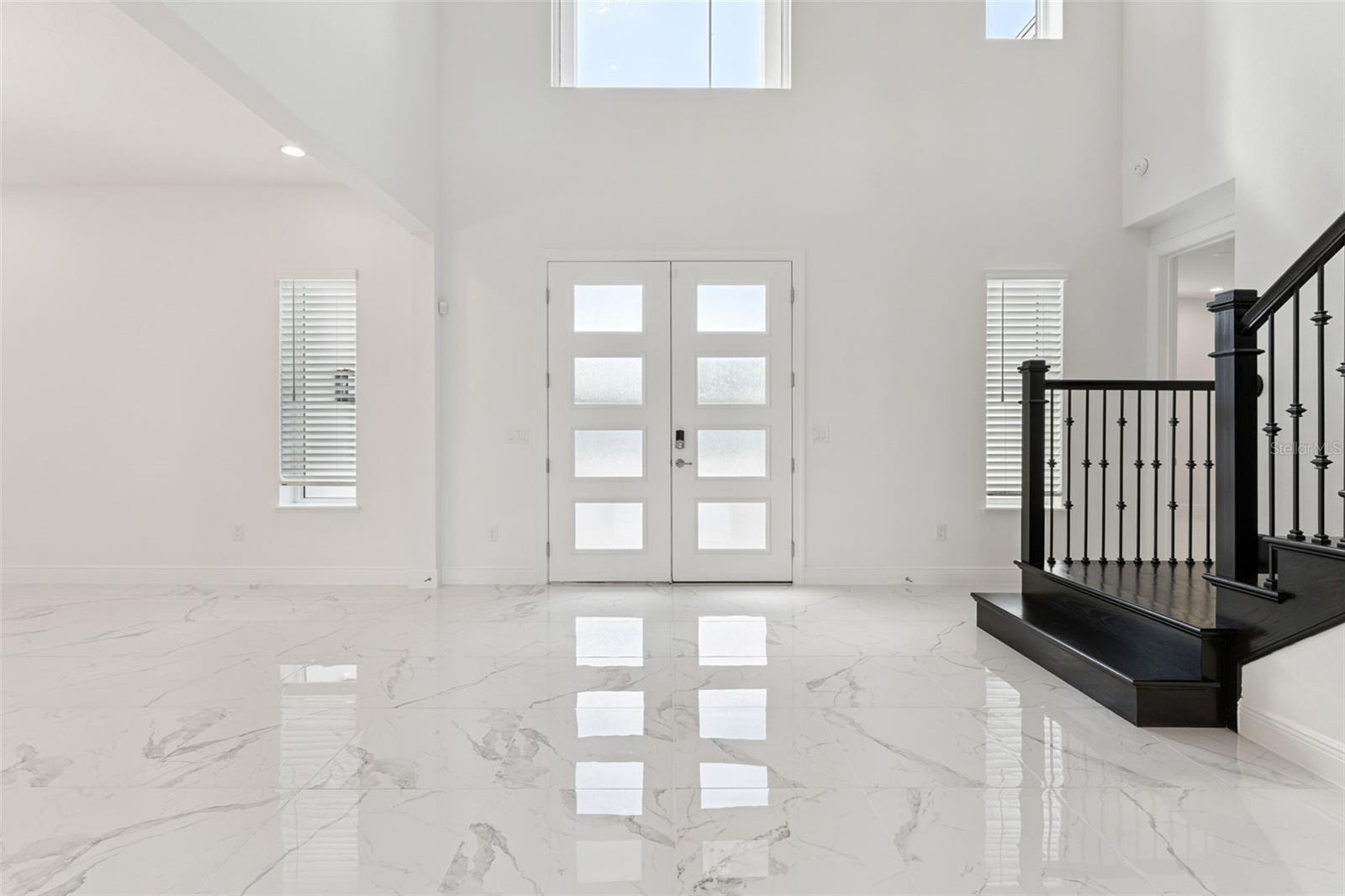 LAUREL POINTE - Residential Lease