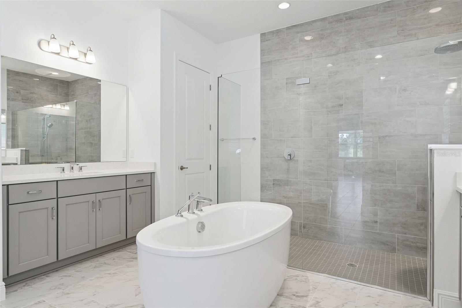 LAUREL POINTE - Residential Lease