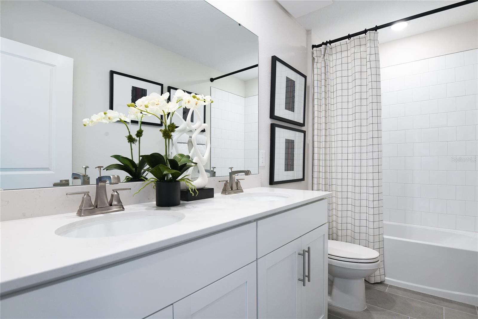 SEAPORT VILLAGE - Residential