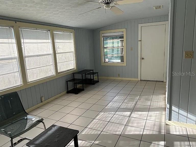 10301 US HIGHWAY 27 28