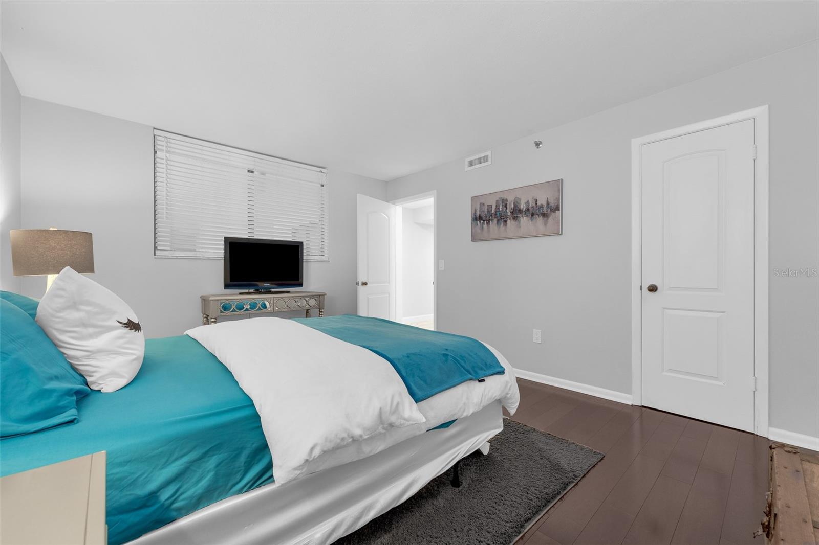 530 EAST CENTRAL - Residential