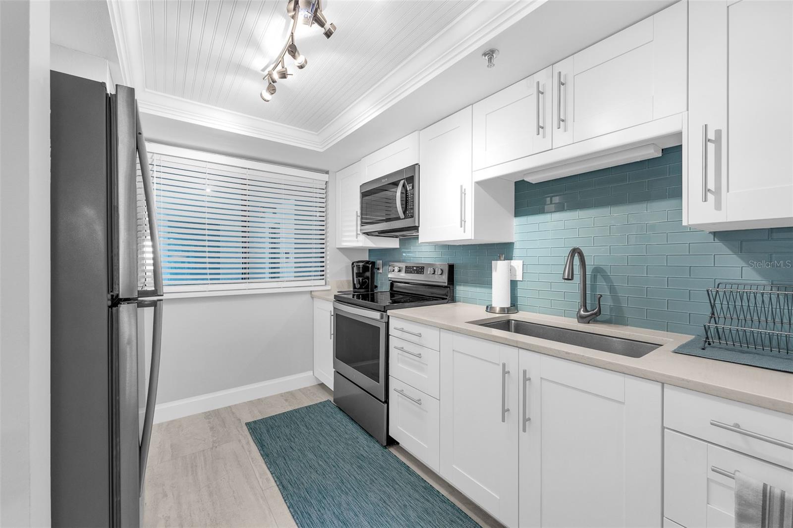 530 EAST CENTRAL - Residential