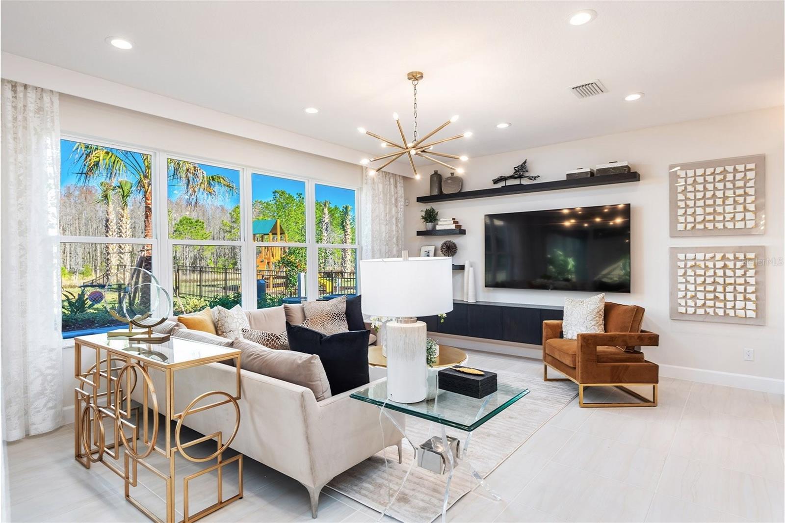 WINDING RIDGE - Residential