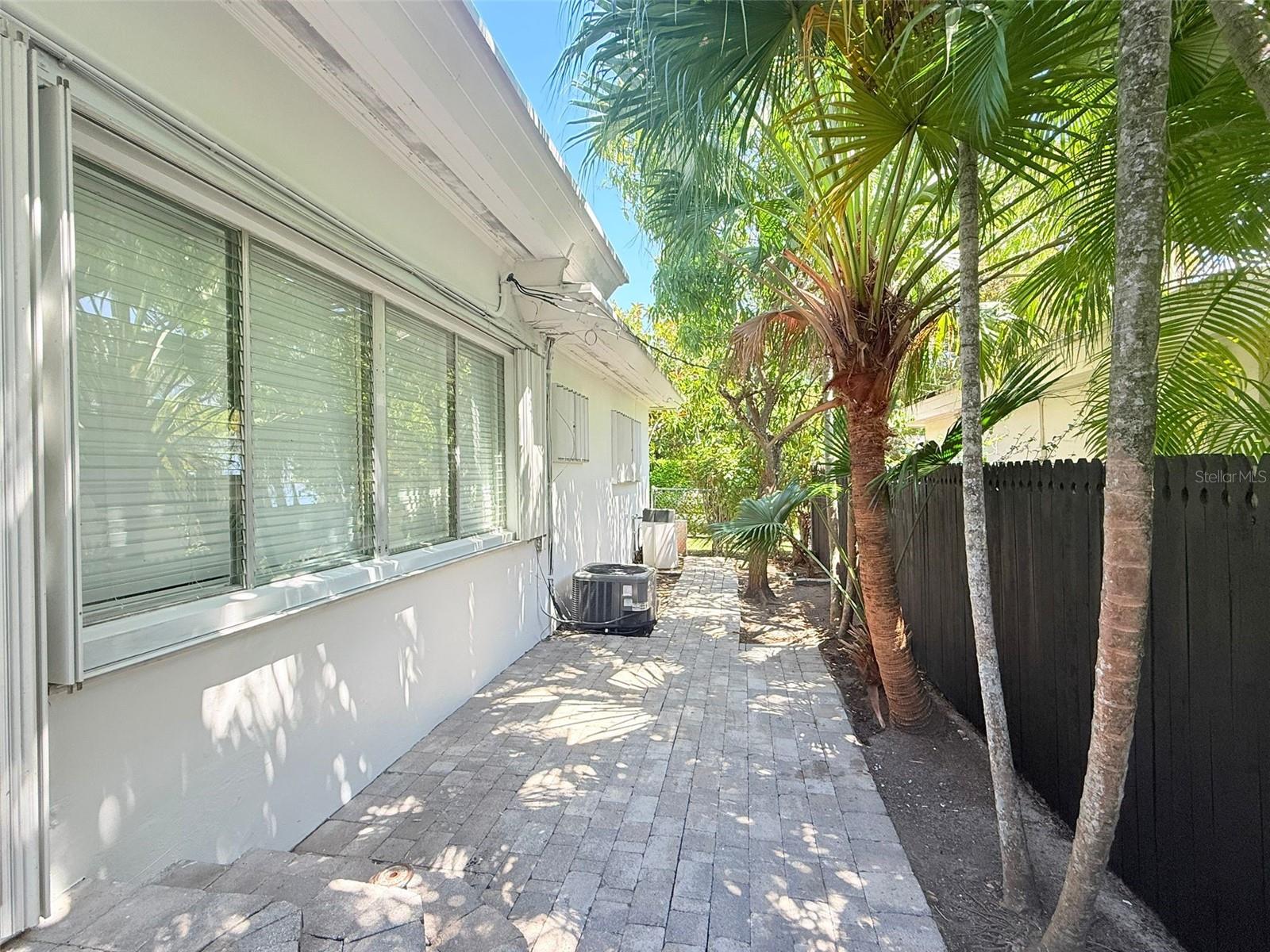 SILVER BLUFF ESTATES SEC B - Residential Lease