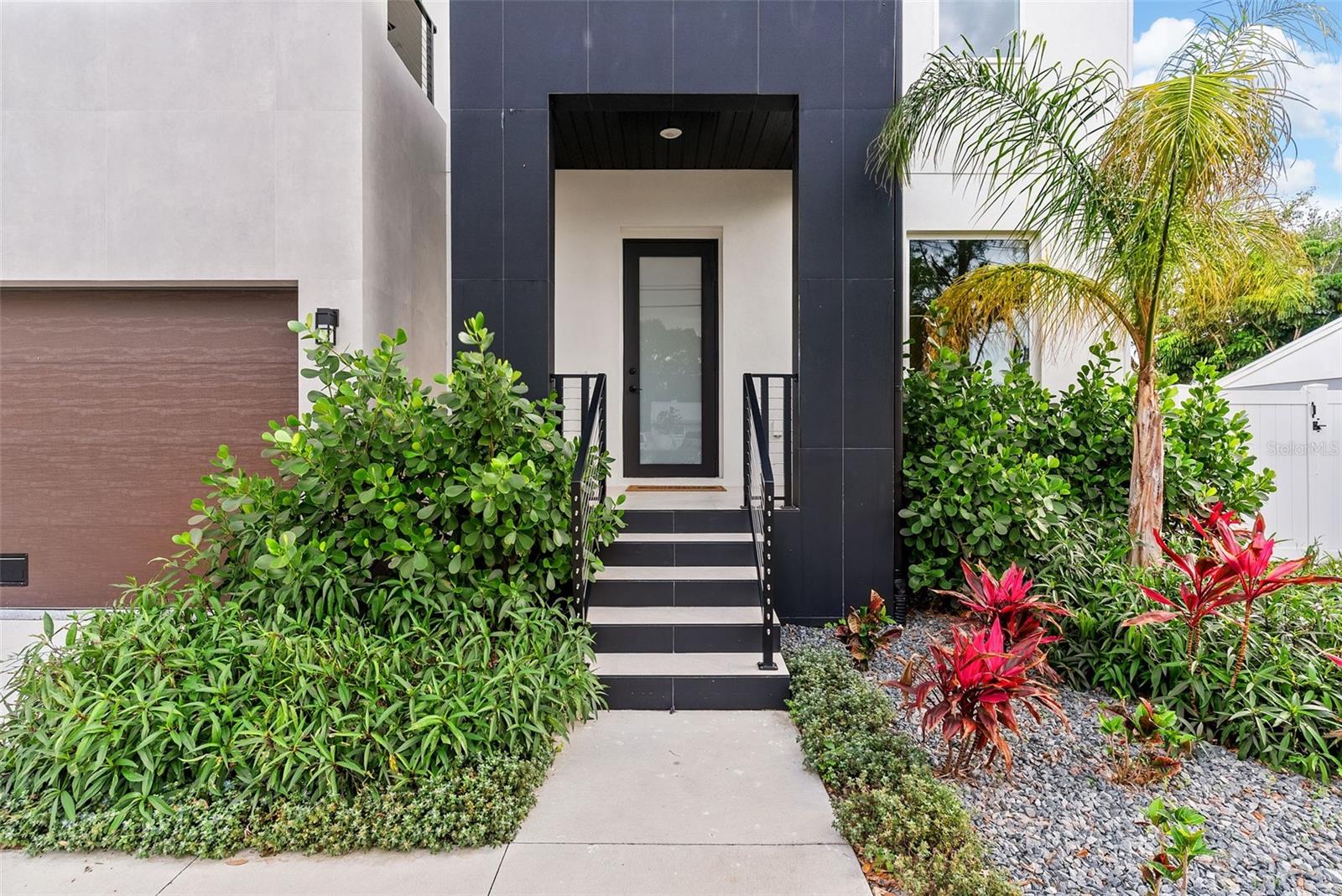 4604 W EUCLID AVENUE