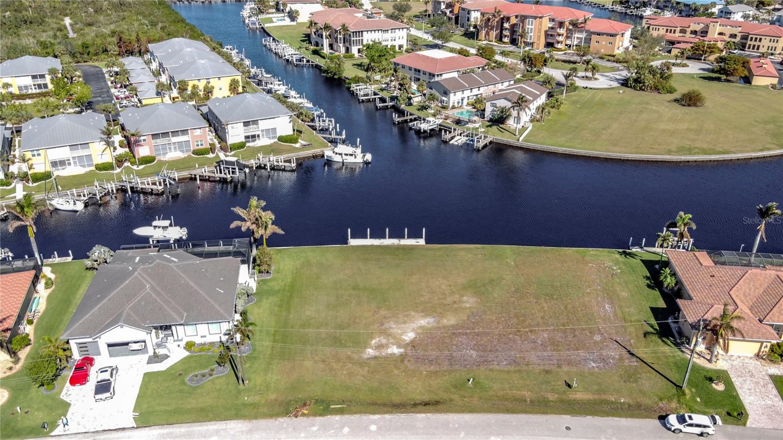 PUNTA GORDA ISLES SEC 14 - Land