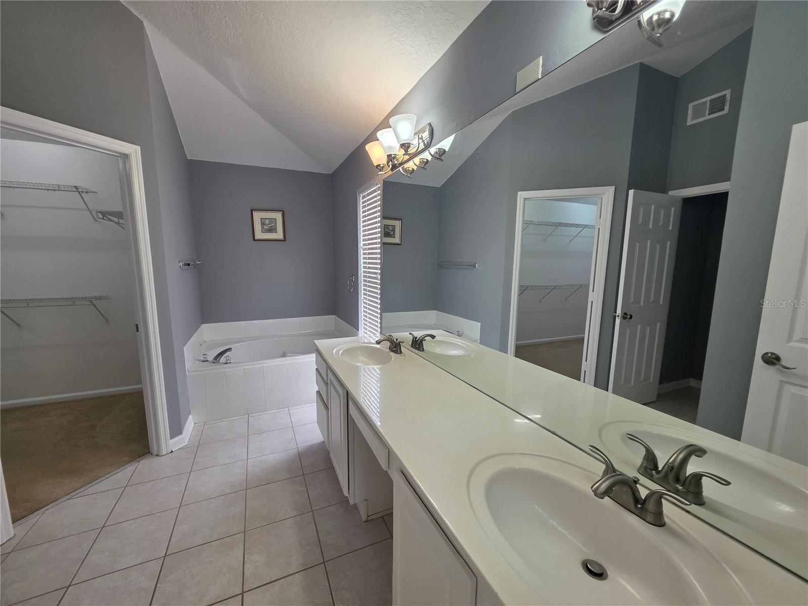 HUNTINGTON POINTE PH 1 REP - Residential