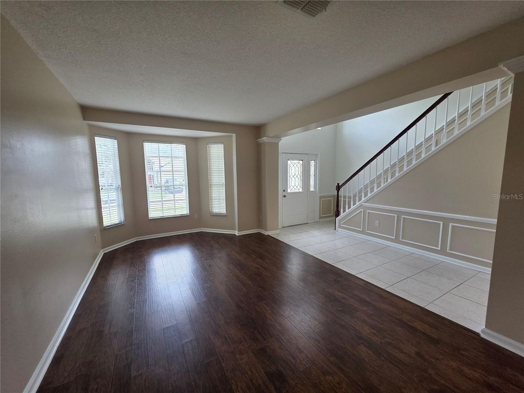 Photo of 289 Hanging Moss Circle, Lake Mary, FL 32746 (MLS # O6398132)