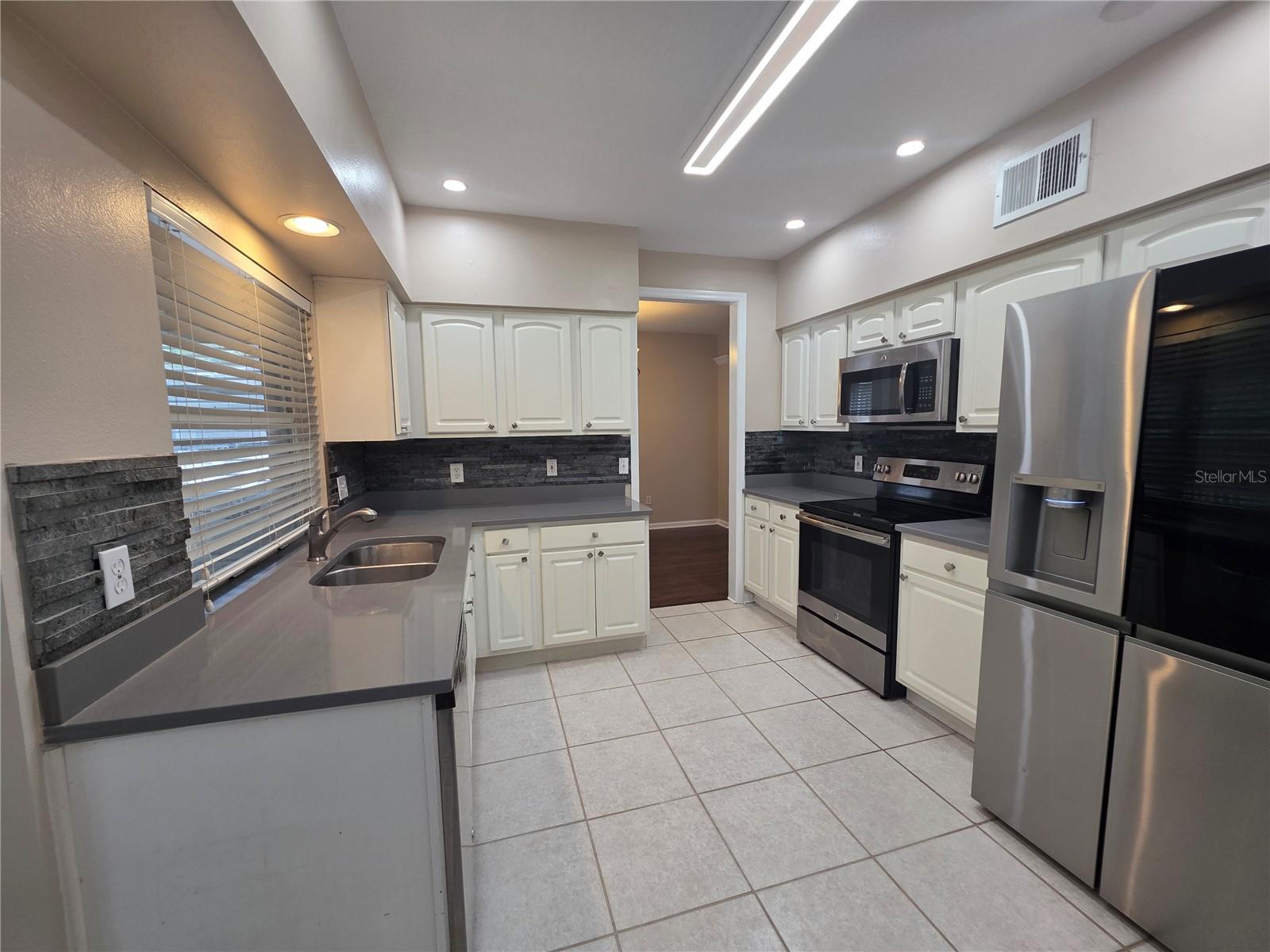 HUNTINGTON POINTE PH 1 REP - Residential